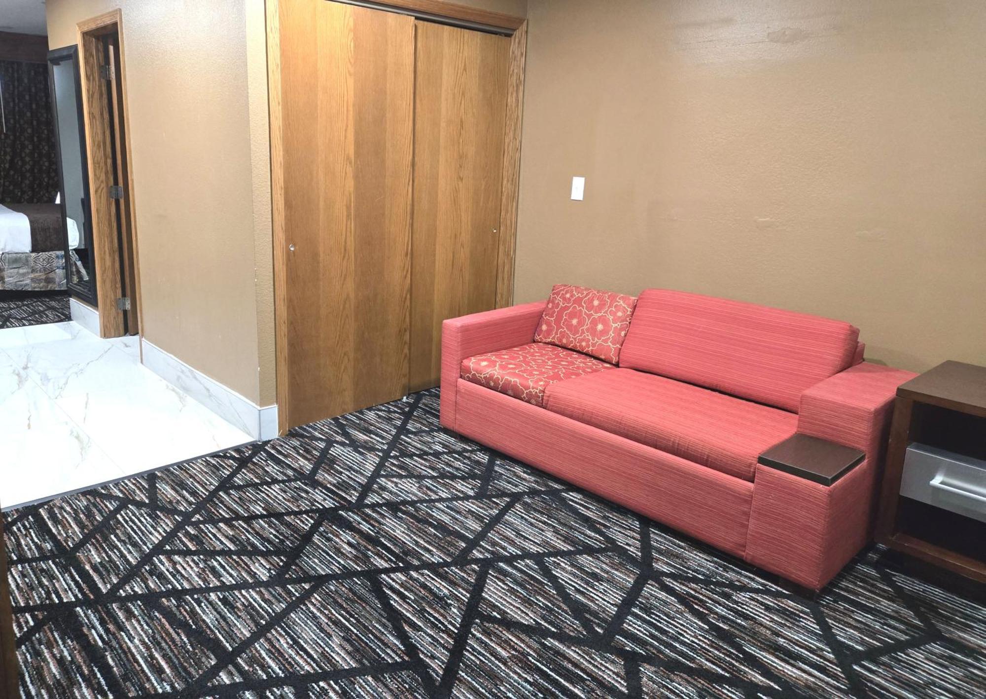 Townhouse Extended Stay Hotel Downtown Lincoln Exterior photo