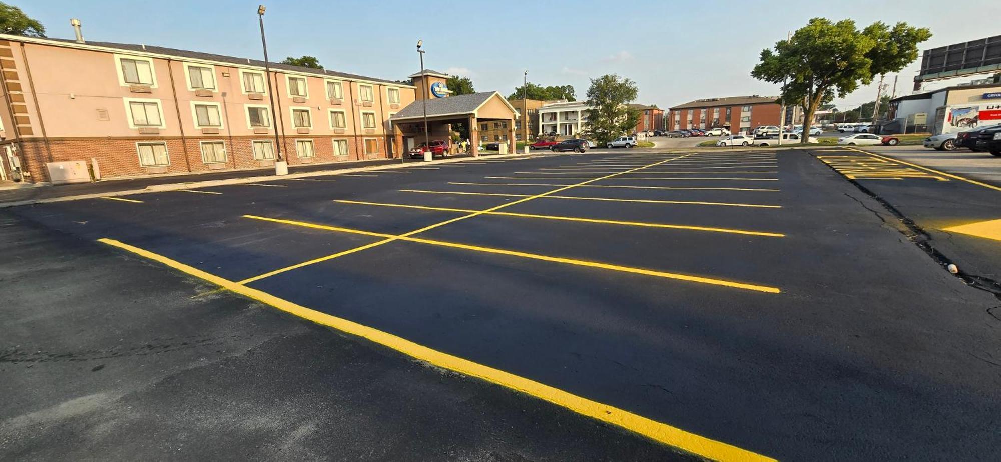 Townhouse Extended Stay Hotel Downtown Lincoln Exterior photo