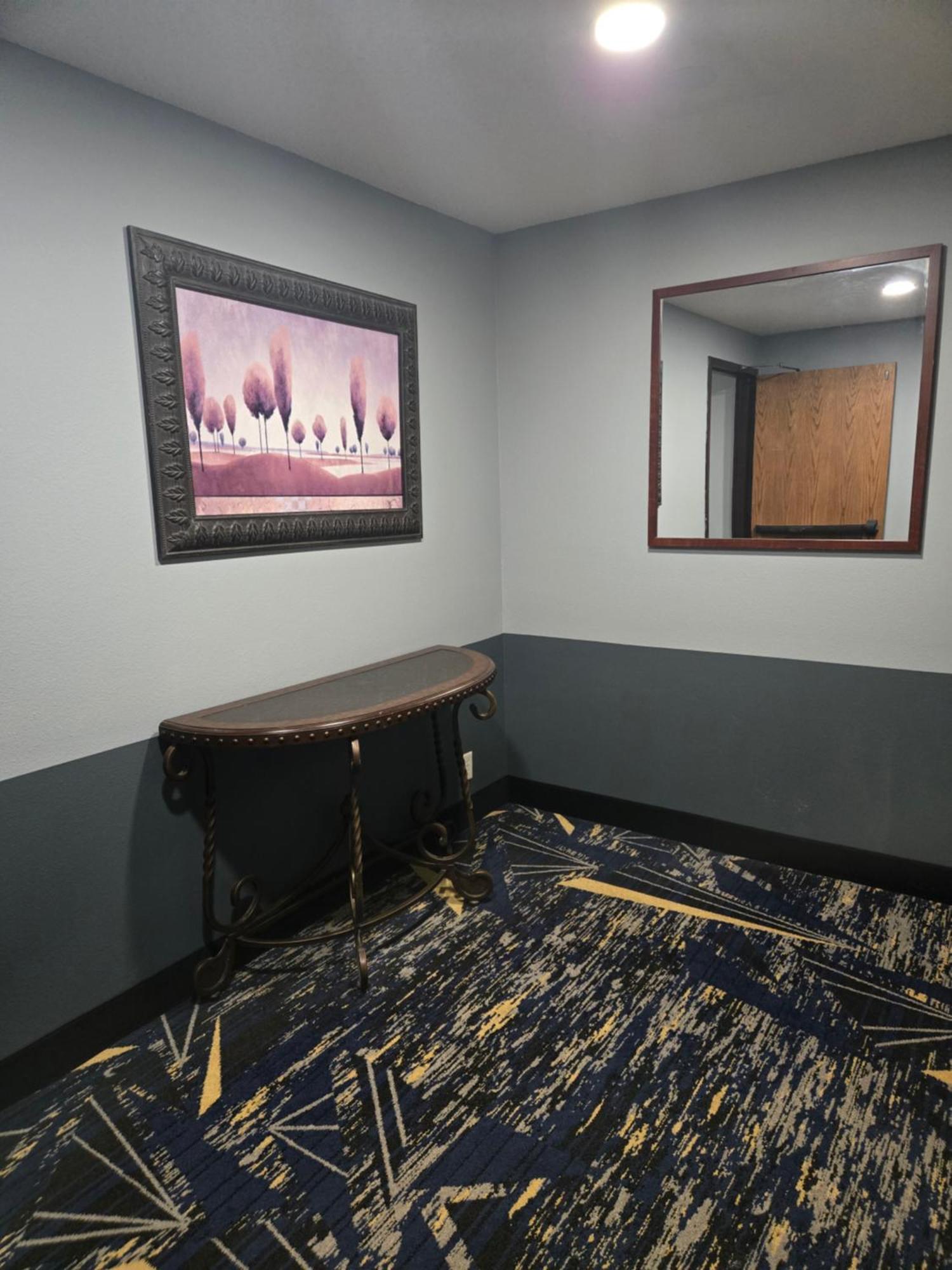 Townhouse Extended Stay Hotel Downtown Lincoln Exterior photo