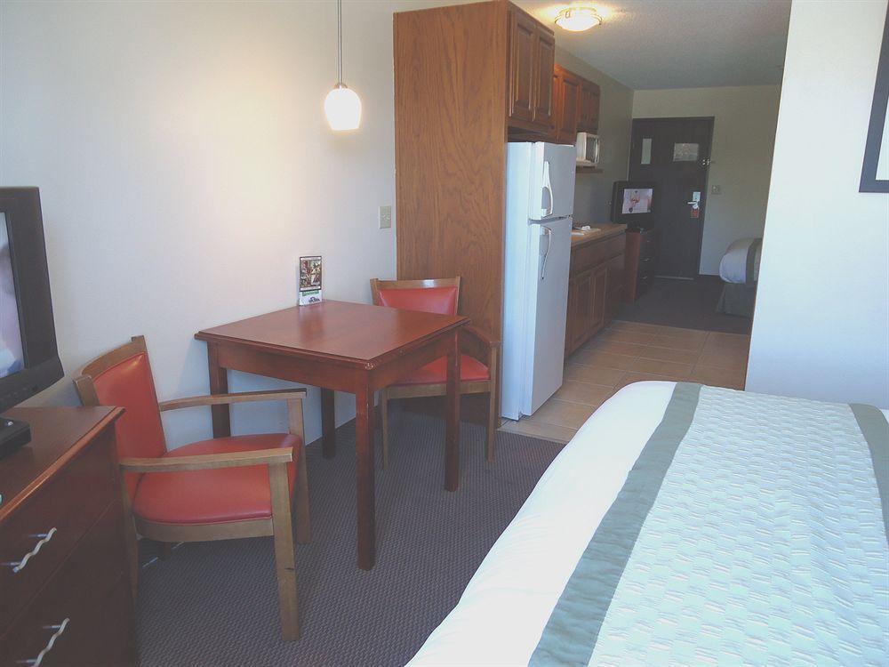 Townhouse Extended Stay Hotel Downtown Lincoln Exterior photo