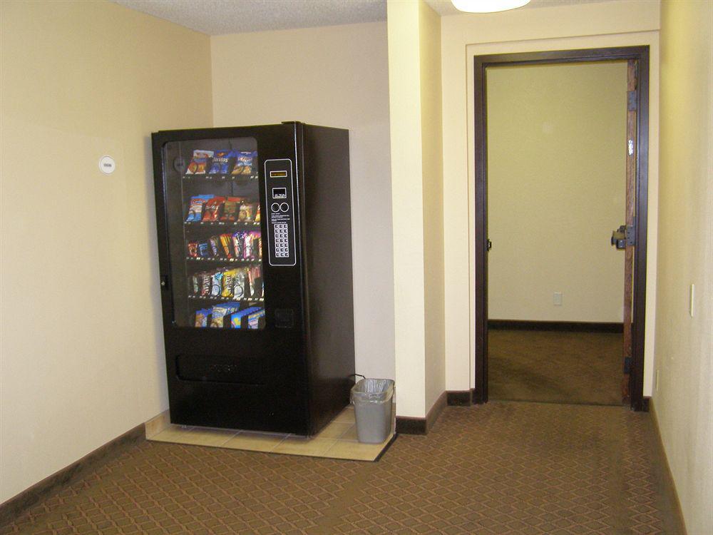 Townhouse Extended Stay Hotel Downtown Lincoln Exterior photo